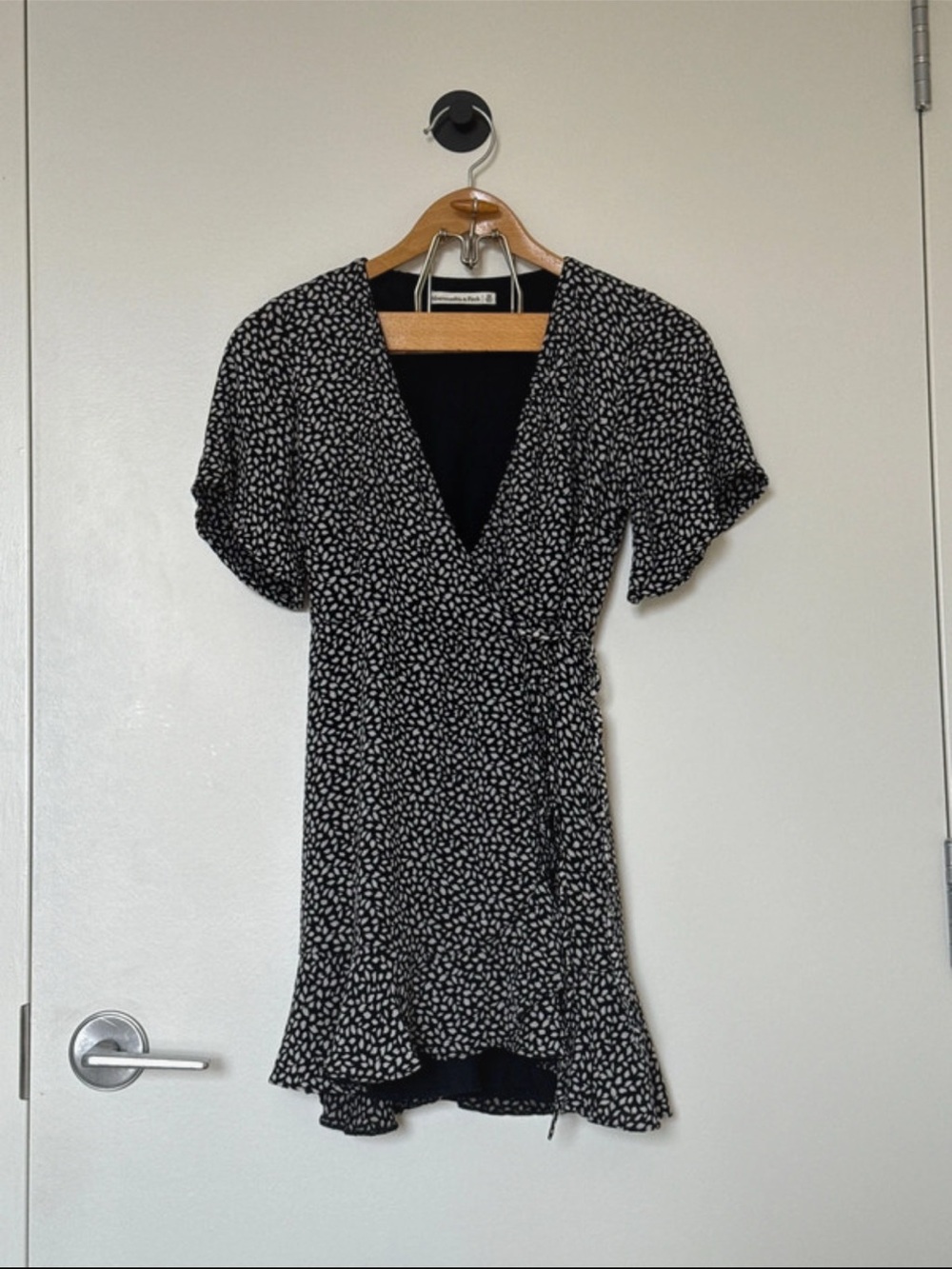 Abercrombie & Fitch Black and White Floral Wrap Dress
